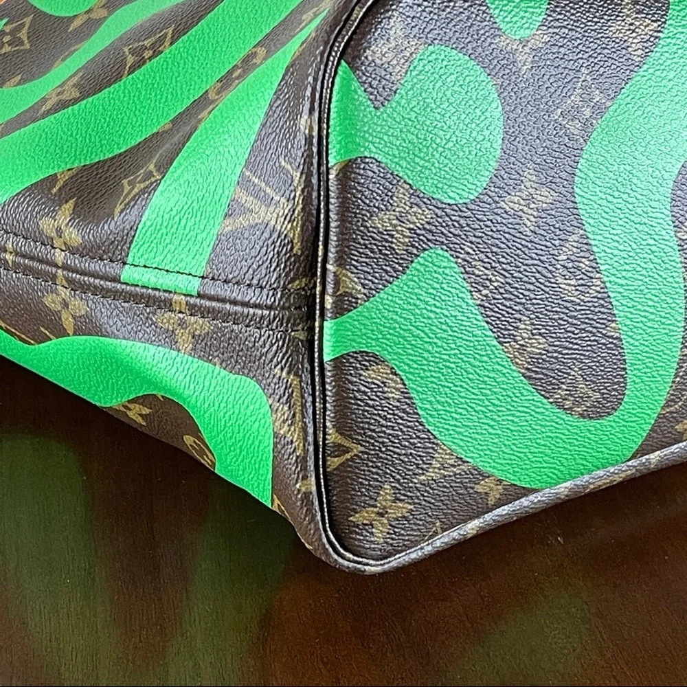 Louis Vuitton Hawaii Neverfull MM Tote w Pouch - Picture 4 of 16